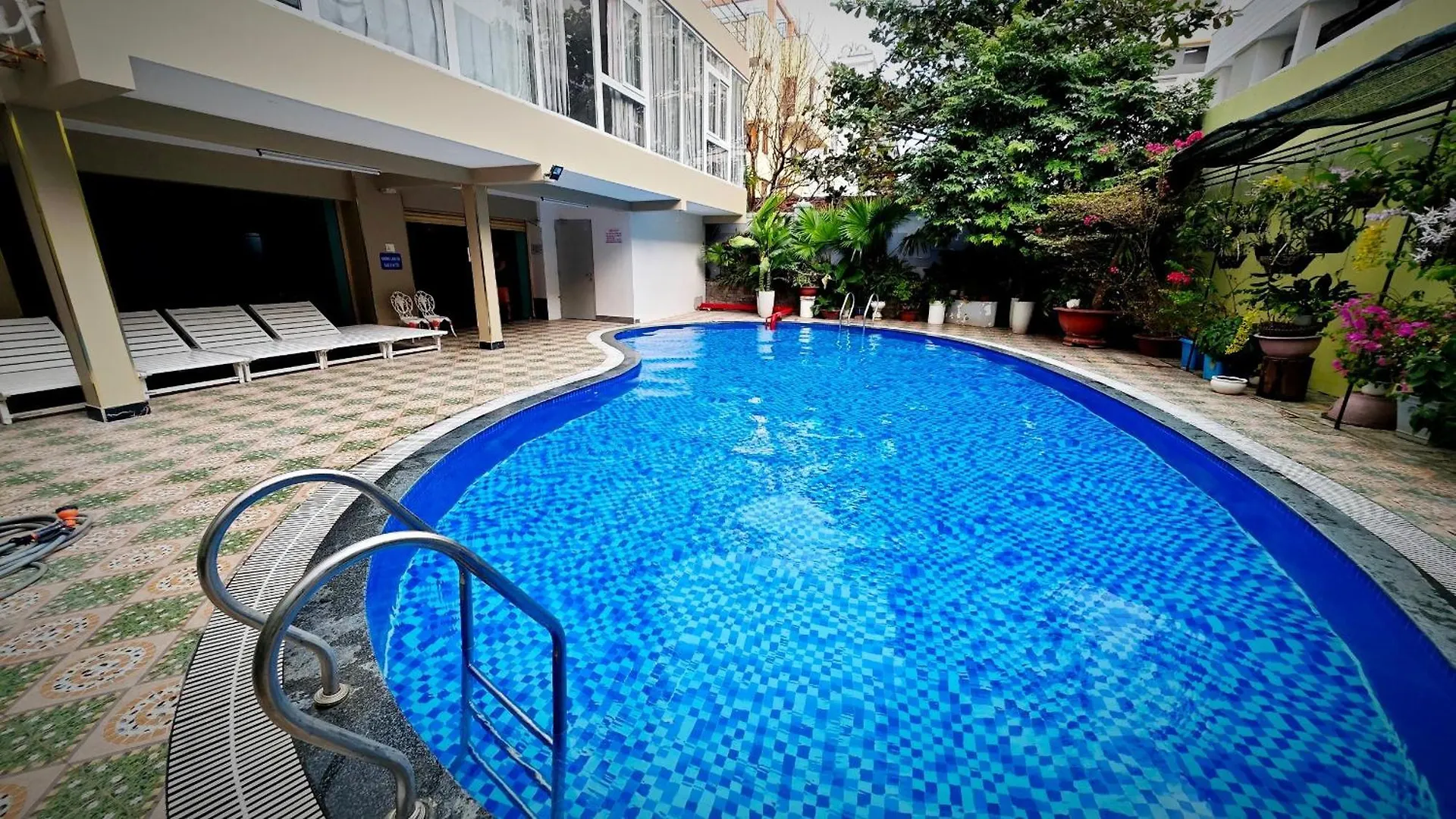 فندق Khach San Quoc Cuong-Di Tam فونج تاو فيتنام